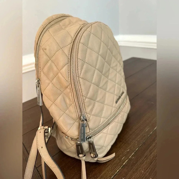 Michael Kors quilted backpack - Picture 2 of 15